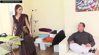 Big Ass Aunty Gets Her Sari Lifted And Anal Penetrated