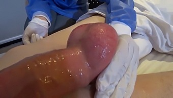 Amateur Doctor Gets A Surprise Visit From A Mature Patient In Hd