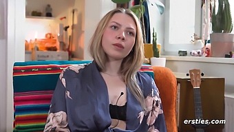 Berlin-Based Songwriter Nelio'S Solo Playtime Captured In Hd