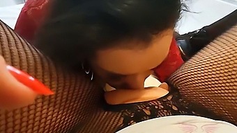 Angel Lima Gives Oral Pleasure To Cléo Cadillac'S Pussy In Explicit Video